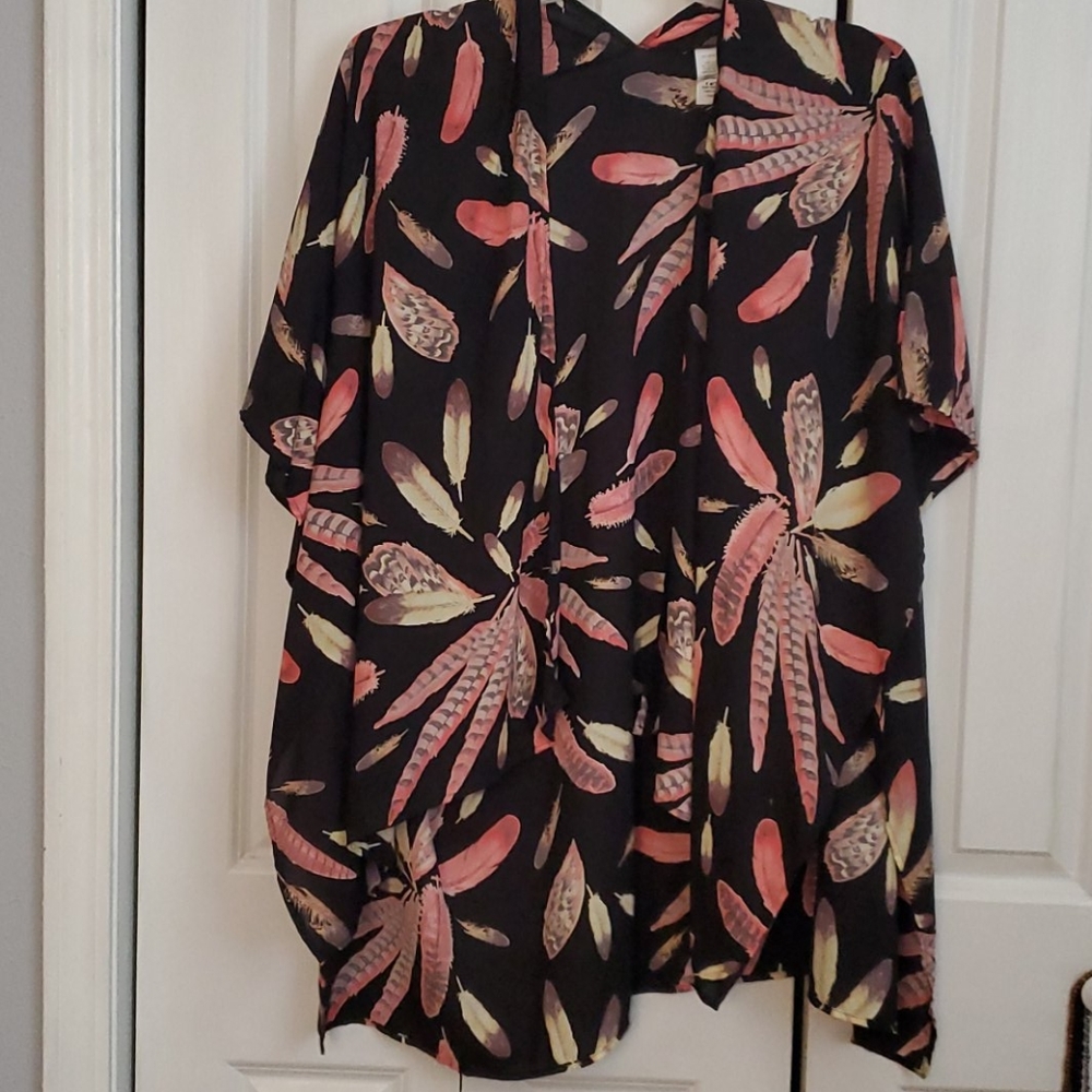 L feathered kimono